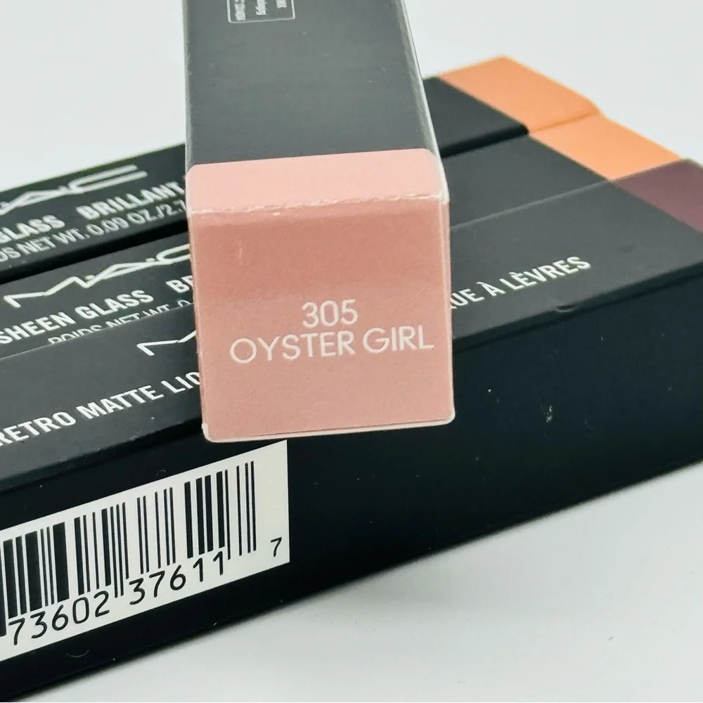 Mac Cosmetics Oyster Girl Pink Lipglass Brand New in Box Authentic